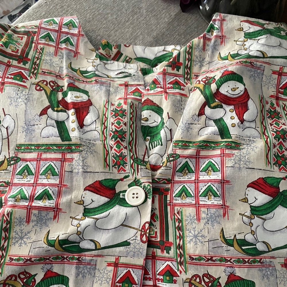 Scrub Tops (bundle) - Picture 5 of 5